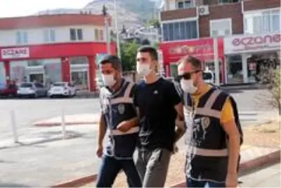 Kahramanmaraş'ta hırsızlıktan aranan firari hükümlü yakalandı Kahramanmaraş'ta hırsızlıktan aranan firari hükümlü yakalandı