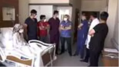 Kalpleri duran anne ile karnındaki bebeğin mucize kurtuluşu duygulandırdı Kalpleri duran anne ile karnındaki bebeğin mucize kurtuluşu duygulandırdı
