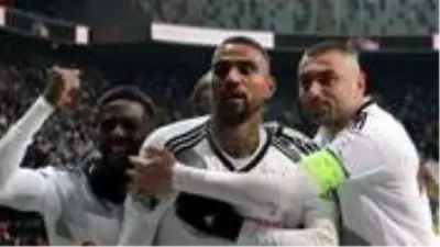 Kiralık sözleşmesi sona eren Kevin Prince Boateng, Beşiktaş'a veda etti Kiralık sözleşmesi sona eren Kevin Prince Boateng, Beşiktaş'a veda etti