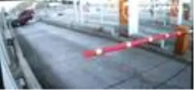 Uzman çavuşun hayatını kaybettiği feci kaza güvenlik kamerasına yansıdı Uzman çavuşun hayatını kaybettiği feci kaza güvenlik kamerasına yansıdı