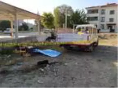 Plastik ve tahta kasa topladığı pazar yerinde ölü bulundu Plastik ve tahta kasa topladığı pazar yerinde ölü bulundu