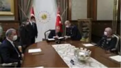 Son Dakika: Cumhurbaşkanı Erdoğan, Yüksek Askeri Şura kararlarını onayladı Son Dakika: Cumhurbaşkanı Erdoğan, Yüksek Askeri Şura kararlarını onayladı