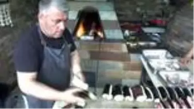Ünü kent sınırlarını aşan asırlık lezzet Tokat kebabı damak çatlatıyor Ünü kent sınırlarını aşan asırlık lezzet Tokat kebabı damak çatlatıyor