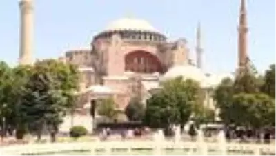 Türkiye'nin dört bir tarafından Ayasofya Camisi'nde namaz kılmak için geldiler Türkiye'nin dört bir tarafından Ayasofya Camisi'nde namaz kılmak için geldiler