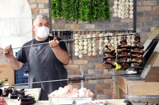 Ünü kent sınırlarını aşan asırlık lezzet Tokat kebabı damak çatlatıyor Ünü kent sınırlarını aşan asırlık lezzet Tokat kebabı damak çatlatıyor