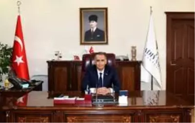 Vali Çuhadar 24 Temmuz Basın Bayramını kutladı Vali Çuhadar 24 Temmuz Basın Bayramını kutladı