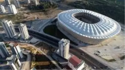 Yeni Adana Stadyumu'nda hibrit çim serimi başladı Yeni Adana Stadyumu'nda hibrit çim serimi başladı