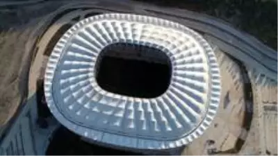 Yeni Adana Stadyumu'nda hibrit çim serimi başladı Yeni Adana Stadyumu'nda hibrit çim serimi başladı