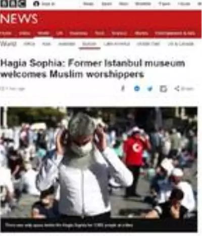 Ayasofya'da 86 yıl sonra ilk Cuma namazı dünya basınında Ayasofya'da 86 yıl sonra ilk Cuma namazı dünya basınında