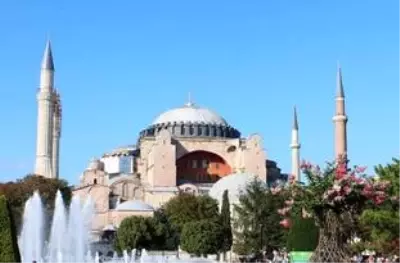 Ayasofya'da Cuma namazı saat kaçta kılınacak? Cuma selası ve ezanı saat kaçta okunacak, ne zaman? Ayasofya'da Cuma namazı saat kaçta kılınacak? Cuma selası ve ezanı saat kaçta okunacak, ne zaman?