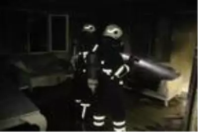 Ayrı yaşadığı eşinin evini ateşe verdi Ayrı yaşadığı eşinin evini ateşe verdi