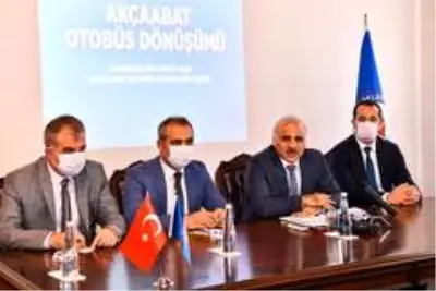 Başkan Zorluoğlu Akçaabat'ın dolmuş modernizasyon sistemini açıkladı Başkan Zorluoğlu Akçaabat'ın dolmuş modernizasyon sistemini açıkladı