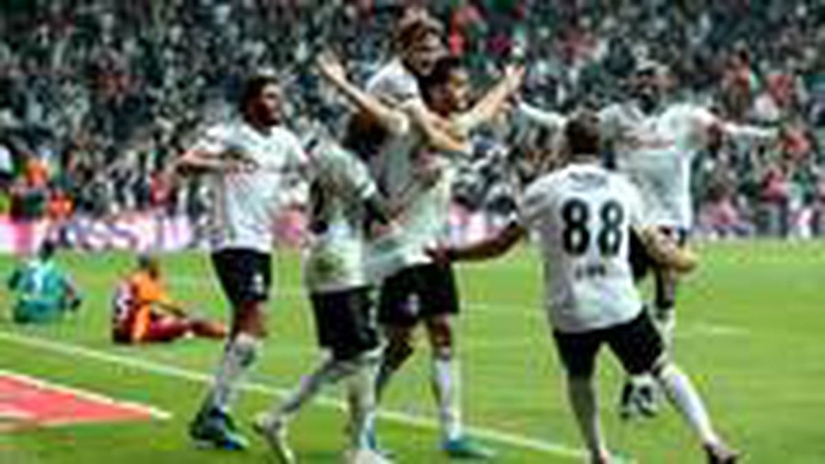 Beşiktaş ile Caner Erkin'in yolları ayrılıyor