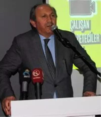 DAGC Başkanı Özsoy'dan Basın Dayanışma Günü mesajı DAGC Başkanı Özsoy'dan Basın Dayanışma Günü mesajı