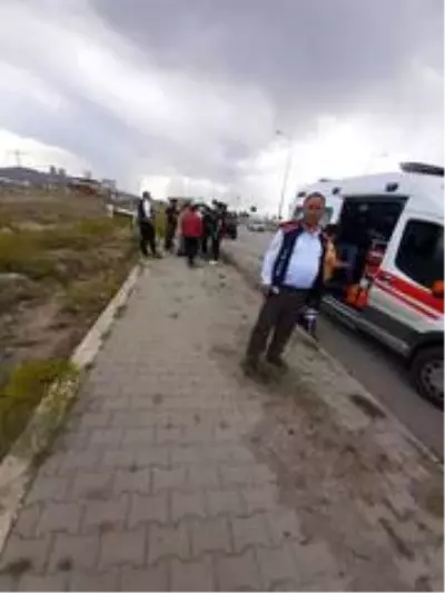 Doğubayazıt'ta trafik kazası; 3 yaralı Doğubayazıt'ta trafik kazası; 3 yaralı