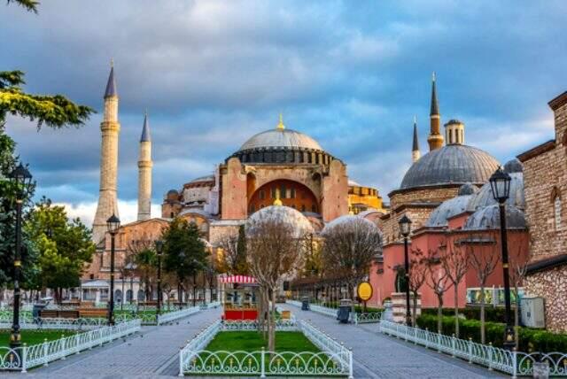 En güzel Ayasofya temalı Cuma mesajları: 24 Temmuz resimli Ayasofya mesajları En güzel Ayasofya temalı Cuma mesajları: 24 Temmuz resimli Ayasofya mesajları