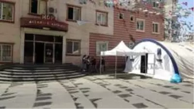 Evlat nöbeti HDP ve PKK'ya karşı direnişe dönüştü Evlat nöbeti HDP ve PKK'ya karşı direnişe dönüştü