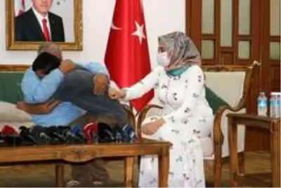 Evlat nöbeti HDP ve PKK'ya karşı direnişe dönüştü Evlat nöbeti HDP ve PKK'ya karşı direnişe dönüştü