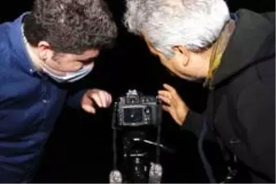 Fotoğrafladıkları kuyruklu yıldızın uğur getireceğine inanıyorlar Fotoğrafladıkları kuyruklu yıldızın uğur getireceğine inanıyorlar