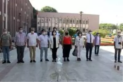 Gazetecilerden sessiz kutlama Gazetecilerden sessiz kutlama