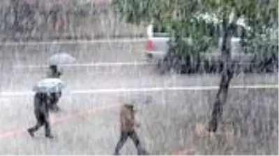 Meteoroloji, bir bölge ve 4 il için kuvvetli yağış uyarısında bulundu Meteoroloji, bir bölge ve 4 il için kuvvetli yağış uyarısında bulundu