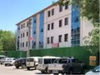 Özel bakım merkezinde, hasta bakıcılar yatalak hastaya tazyikli suyla işkence ederek öldürdü Özel bakım merkezinde, hasta bakıcılar yatalak hastaya tazyikli suyla işkence ederek öldürdü