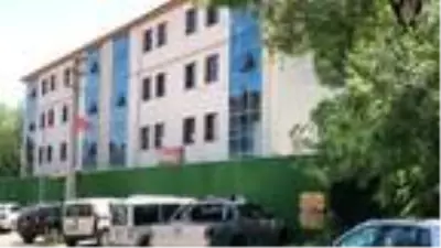Özel bakım merkezinde, hasta bakıcılar yatalak hastaya tazyikli suyla işkence ederek öldürdü Özel bakım merkezinde, hasta bakıcılar yatalak hastaya tazyikli suyla işkence ederek öldürdü
