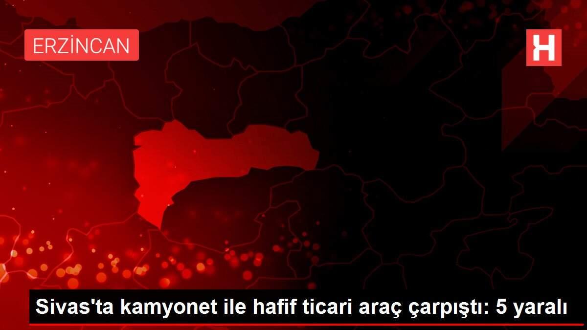 Sivas'ta kamyonet ile hafif ticari araç çarpıştı: 5 yaralı Sivas'ta kamyonet ile hafif ticari araç çarpıştı: 5 yaralı