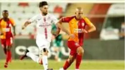 Son Dakika: Galatasaray, deplasmanda Antalyaspor ile 2-2 berabere kaldı Son Dakika: Galatasaray, deplasmanda Antalyaspor ile 2-2 berabere kaldı