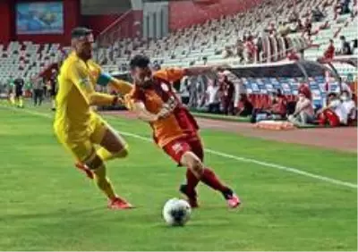 Süper Lig: Fraport TAV Antalyaspor: 1 - Galatarasaray: 0 (İlk yarı) Süper Lig: Fraport TAV Antalyaspor: 1 - Galatarasaray: 0 (İlk yarı)