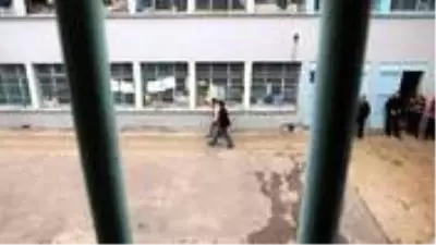 70 bin hükümlüyü ilgilendiren koronavirüs izin süresi 2 ay daha uzatıldı 70 bin hükümlüyü ilgilendiren koronavirüs izin süresi 2 ay daha uzatıldı