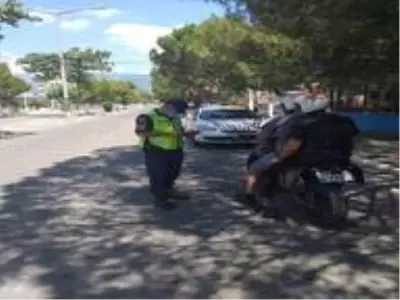 Balıkesir'de jandarma aranan 75 kişiyi yakaladı Balıkesir'de jandarma aranan 75 kişiyi yakaladı