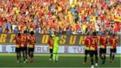 Beto, Göztepe'den ayrıldığını resmen açıkladı Beto, Göztepe'den ayrıldığını resmen açıkladı