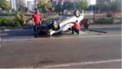 Devrilen otomobilin sürücüsü ağır yaralandı Devrilen otomobilin sürücüsü ağır yaralandı