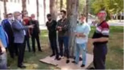 ERZİNCAN Vali Makas maske takmayan gençleri uyardı ERZİNCAN Vali Makas maske takmayan gençleri uyardı