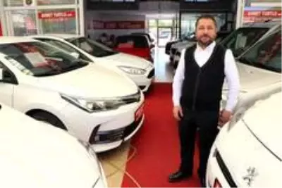 Galericiler, ikinci el araç fiyatlarında yüzde 15 gibi bir artış daha bekliyor Galericiler, ikinci el araç fiyatlarında yüzde 15 gibi bir artış daha bekliyor