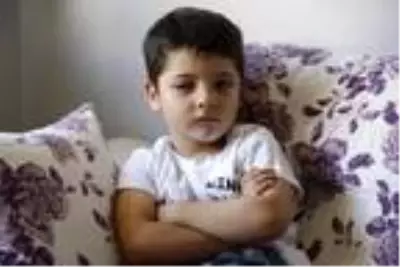 İnternetteki 'soda açma' videosu 5 yaşındaki çocuğu tek gözünden etti İnternetteki 'soda açma' videosu 5 yaşındaki çocuğu tek gözünden etti