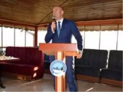 Kaymakam Karaosmanoğlu'na veda yemeği Kaymakam Karaosmanoğlu'na veda yemeği
