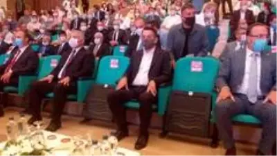 Pakdemirli: 'Ayçiçeği yağ desteğini arttırdık' Pakdemirli: 'Ayçiçeği yağ desteğini arttırdık'