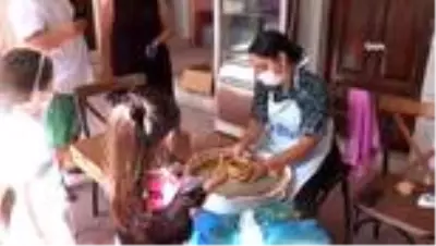 Pandemi döneminde evlerinden çıkmayan çocuklar sanatla buluştu Pandemi döneminde evlerinden çıkmayan çocuklar sanatla buluştu
