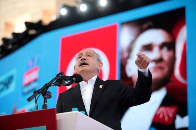 Son Dakika: CHP Kurultayı'nda 3 aday yeterli imzayı bulamayınca Kılıçdaroğlu tek aday gösterildi Son Dakika: CHP Kurultayı'nda 3 aday yeterli imzayı bulamayınca Kılıçdaroğlu tek aday gösterildi