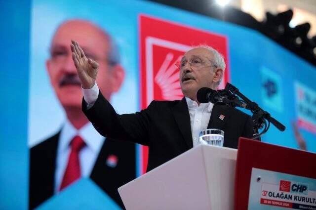 Son Dakika: CHP Kurultayı'nda 3 aday yeterli imzayı bulamayınca Kılıçdaroğlu tek aday gösterildi Son Dakika: CHP Kurultayı'nda 3 aday yeterli imzayı bulamayınca Kılıçdaroğlu tek aday gösterildi