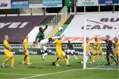 Süper Lig: Denizlispor: 0 MKE Ankaragücü: 0 (İlk yarı) Süper Lig: Denizlispor: 0 MKE Ankaragücü: 0 (İlk yarı)