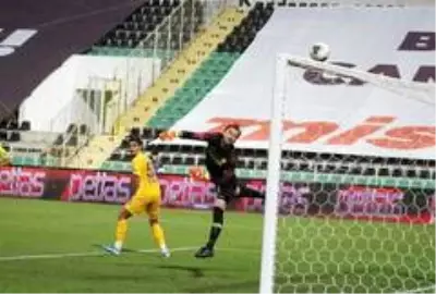 Süper Lig: Denizlispor: 0 MKE Ankaragücü: 0 (İlk yarı) Süper Lig: Denizlispor: 0 MKE Ankaragücü: 0 (İlk yarı)