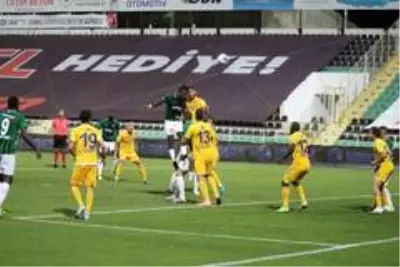Süper Lig: Denizlispor: 0 MKE Ankaragücü: 0 (İlk yarı) Süper Lig: Denizlispor: 0 MKE Ankaragücü: 0 (İlk yarı)