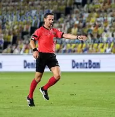 Süper Lig: Fenerbahçe: 1 Çaykur Rizespor: 0 (İlk yarı)