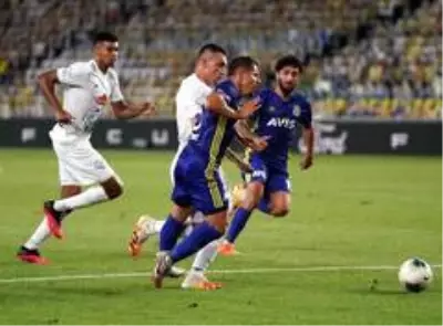 Süper Lig: Fenerbahçe: 1 Çaykur Rizespor: 0 (İlk yarı)