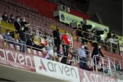 Süper Lig: Kayserispor: 1 Trabzonspor: 2 (Maç sonucu) Süper Lig: Kayserispor: 1 Trabzonspor: 2 (Maç sonucu)