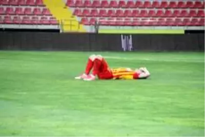Süper Lig: Kayserispor: 1 Trabzonspor: 2 (Maç sonucu) Süper Lig: Kayserispor: 1 Trabzonspor: 2 (Maç sonucu)