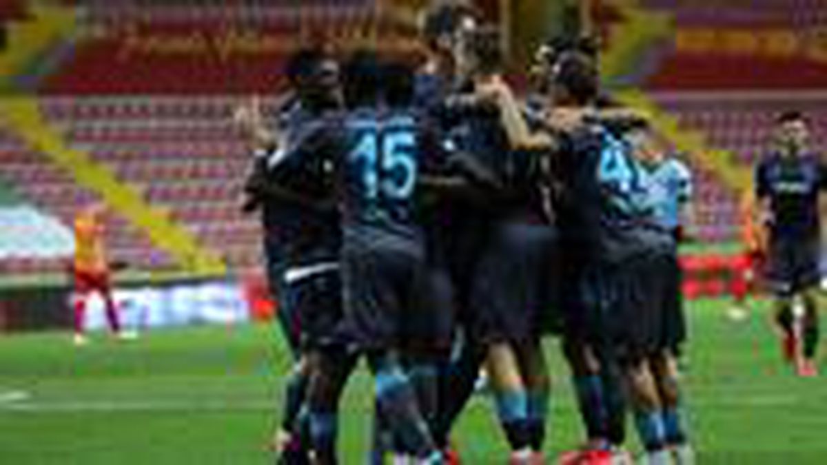 Trabzonspor, Süper Lig'in son haftasında Kayserispor'u Sörloth'un son dakika golüyle 2-1 mağlup etti